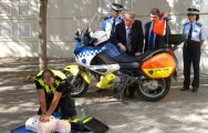 La Policia Municipal de Girona guanya més capacitat de reacció davant d’una aturada cardíaca