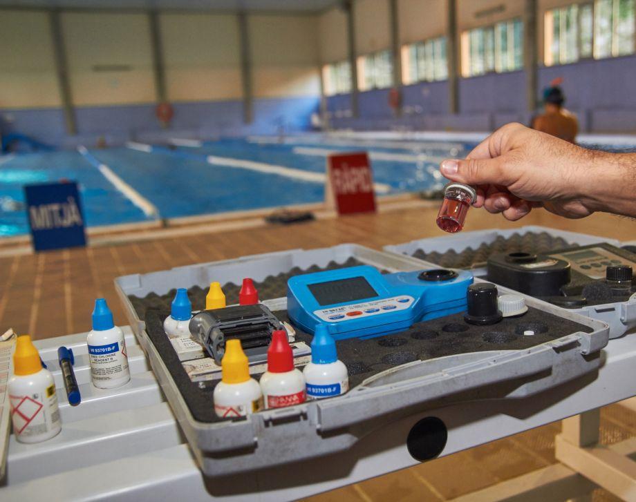 Avaluació inicial de la qualitat de l'aigua d'una piscina municipal