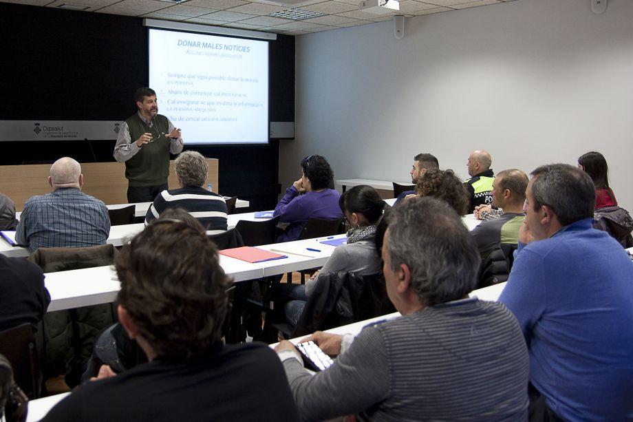 Formació en primers auxilis psicològics en emergències 