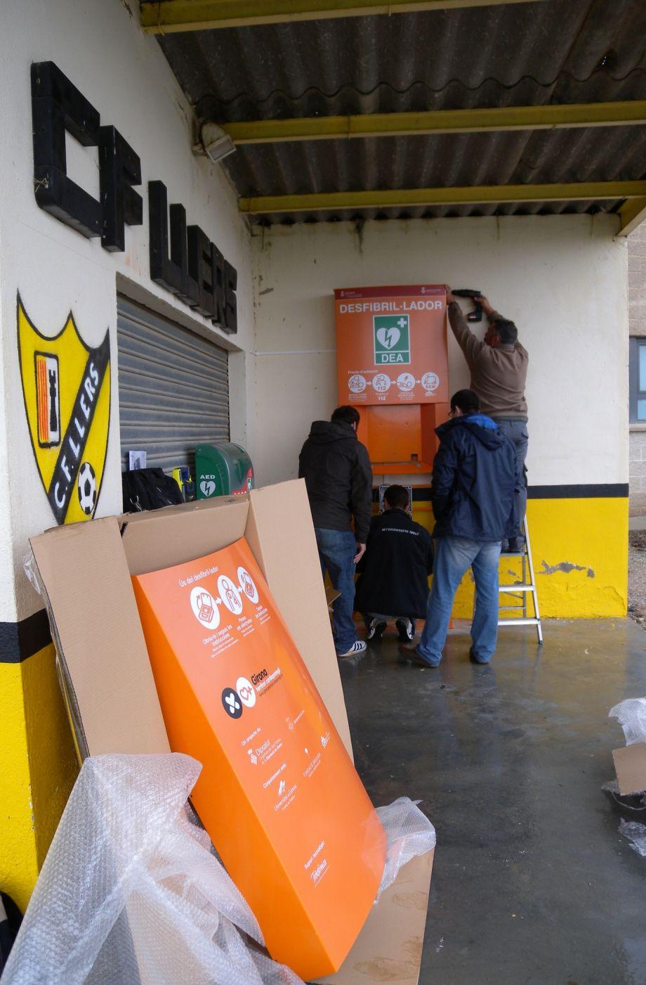 Dipsalut instal·la els desfibril·ladors de Llers