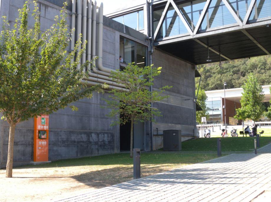 Dipsalut instal·la un desfibril·lador fix al Parc Científic i Tecnològic