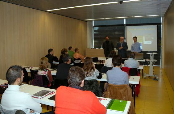 Curs de primers auxilis psicològics per a integrants d'equips d'intervenció en emergències