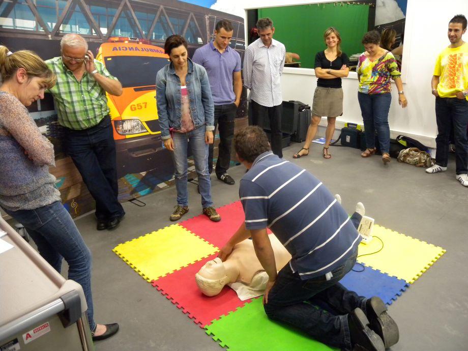  Girona acull el curs de formació en l’ús dels desfibril·ladors automàtics 