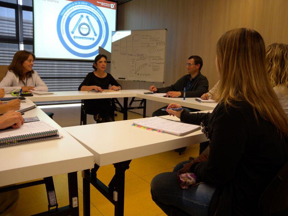 Sessió de treball amb Amelia Fernández, reconeguda especialista en determinants de la salut