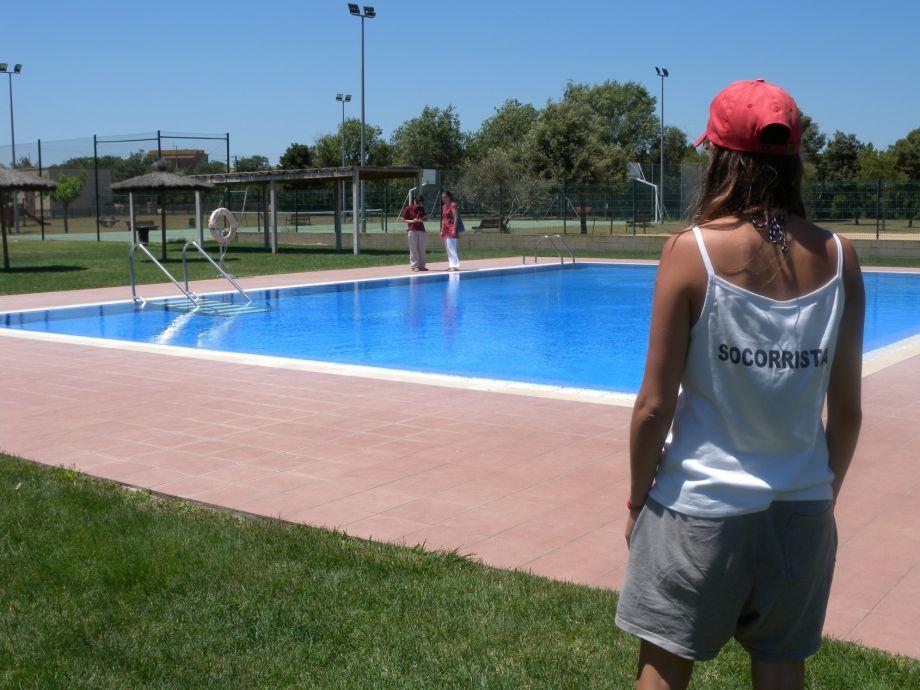 Imatge d'arxiu de la piscina municipal de La Tallada d'Empordà