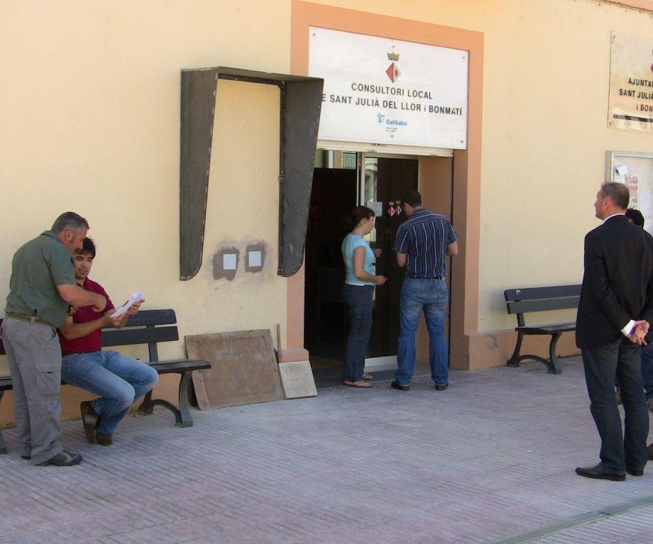 Comencen les revisions sobre el terreny dels espais on s’han d’ubicar els desfibril·ladors fixos 