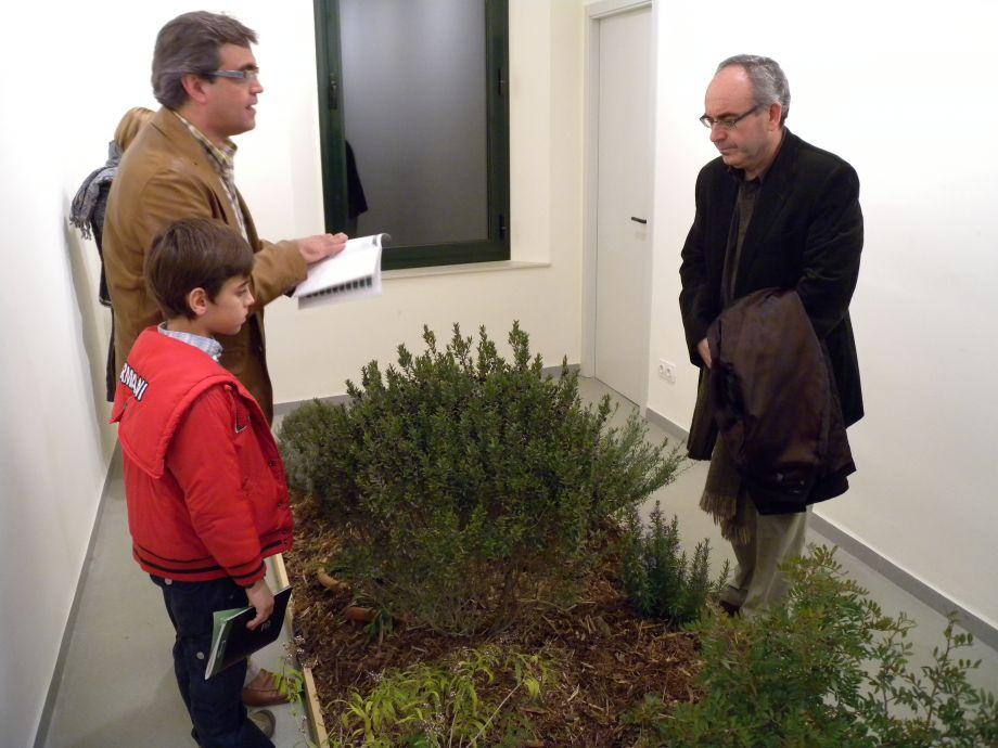 Fotografia de la presentació de l'exposició Camins de Salut. Itineraris per conèixer les plantes medicinals