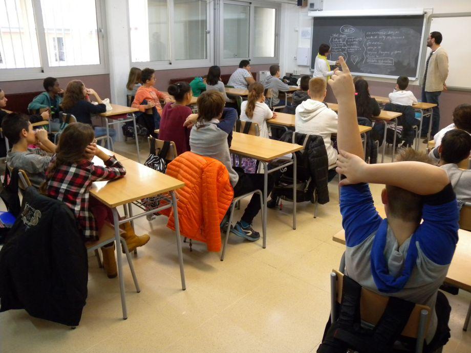 Sessió del Sigues Tu a l'Institut Santiago Sobrequés i Vidal de Girona.