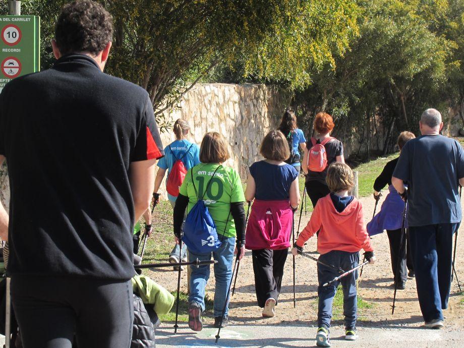 Diumenge Saludable amb Marxa Nòrdica celebrat a Sant Feliu de Guíxols