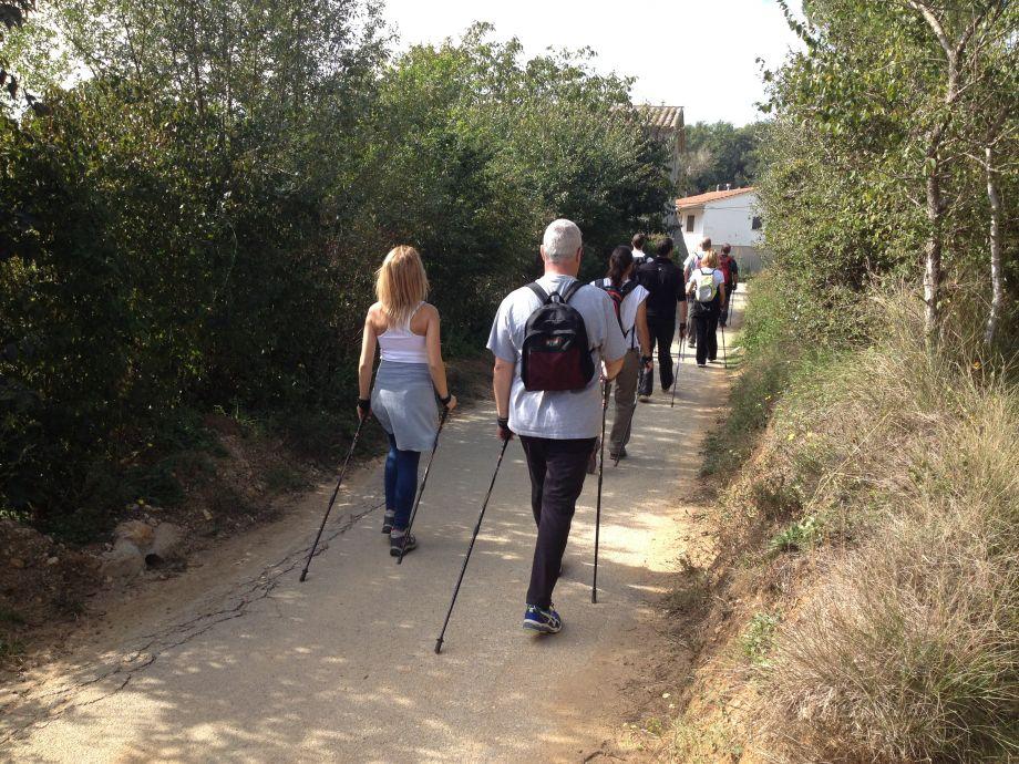 Dipsalut i Vies Verdes impulsen els Diumenges Saludables amb Marxa Nòrdica per promoure l’oci actiu i saludable 