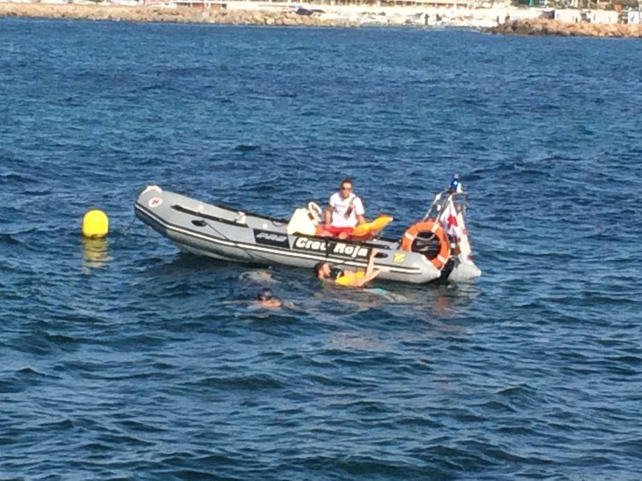 Simulacres per avaluar una nova llauna de rescat aquàtic 	.