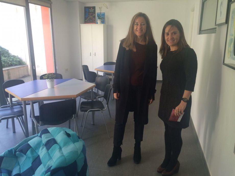 La gerent de Dipsalut en la visita al nou Punt de Salut Jove