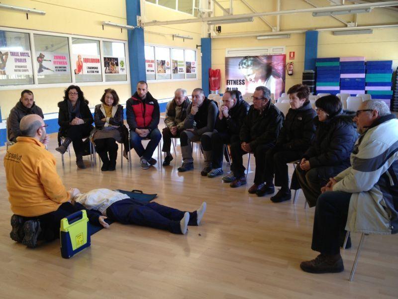 Dipsalut ha dut a terme una xerrada-taller sobre els desfibril·ladors a Llívia.