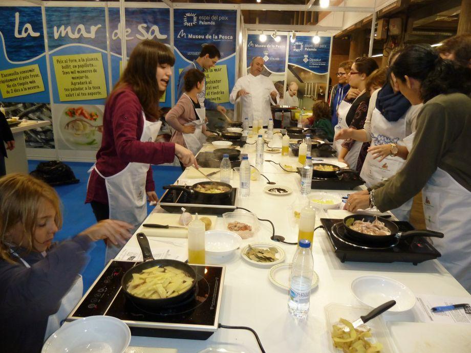 Dipsalut ha divulgat la importància de menjar peix des de Firatast