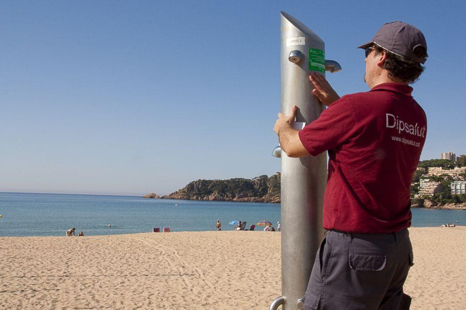 Una de les actuacions vinculada al programa de Suport a la Gestió de la Salubritat de les Platges