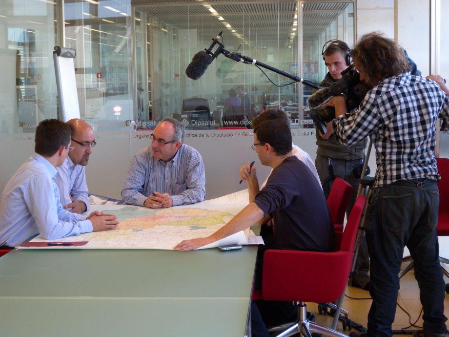Periodistes de TV3 enregistren una reunio de treball del "Girona, territori cardioprotegit"