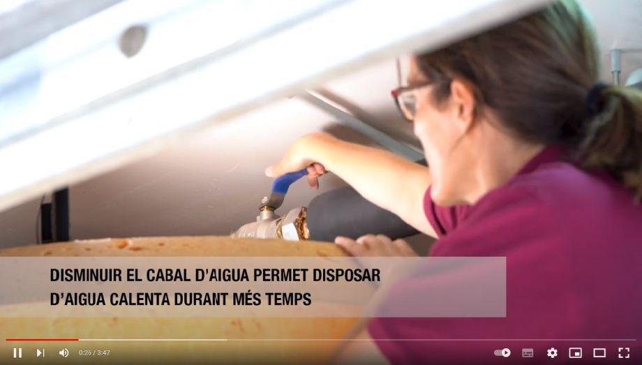 Captura de pantalla d'un dels moments del vídeo amb les recomanacions per a fer xocs tèrmics