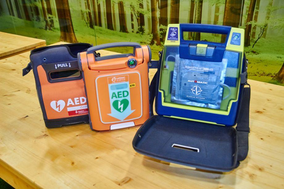 Imatge de desfibril·ladors externs automàtics