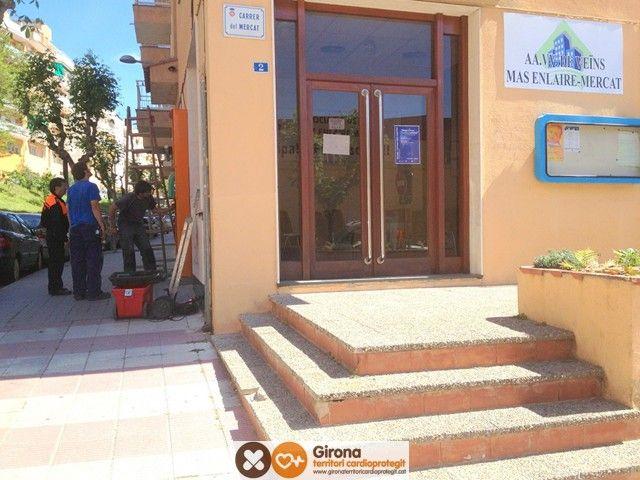 Imatge d'arxiu, de quan es va instal·lar el desfibril·lador a l'avinguda de la Pau de Blanes