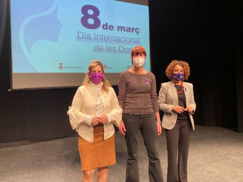 Imatge de l'acte conjunt Generalitat, Ajuntament, Diputació per commemorar el 8 M