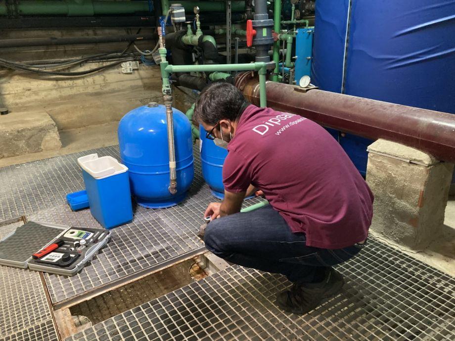 Imatge d'una de les actuacions de control de legionel·la