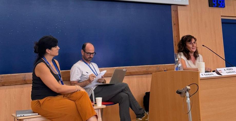 La tècnica responsable del programa Sigues Tu de Dipsalut participant a la reunió anual de la SEE 2024